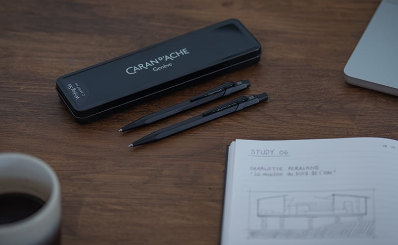 カランダッシュ鉛筆と黒インクのボールペン カランダッシュ鉛筆と黒インクのボールペン