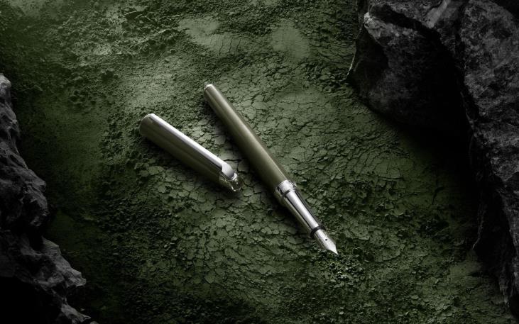 Caran d'Ache Léman Terre d'Ombre Penna stilografica Penna a sfera o  stilografica di lusso con incisioni, marchi Parker, Waterman, Cross,  Sheaffer, Diplomat, Lamy